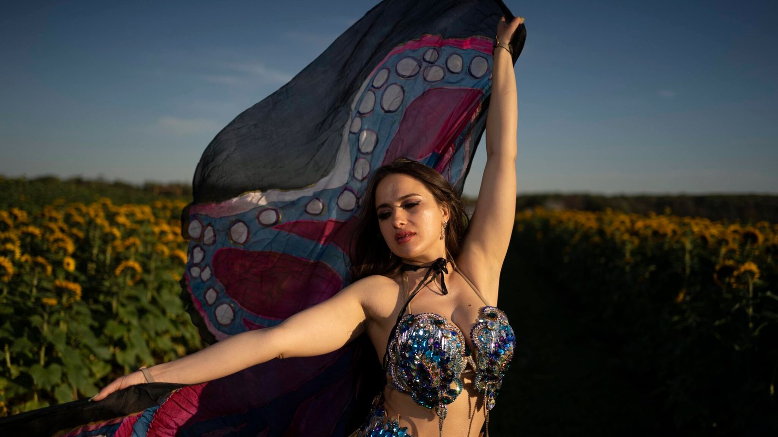 Arabic belly dance NYC events Hire belly dancer for weddings NYC Amazing Ivanna Arabic dance performer Top-rated belly dancer in Brooklyn Authentic Arabic dance in Queens Manhattan belly dance artist for hire Staten Island Arabic belly dance shows